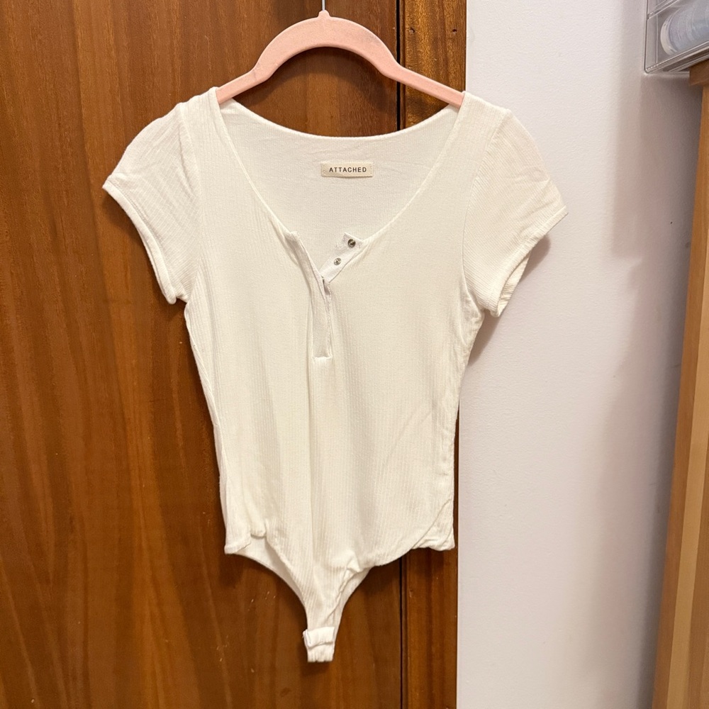 Laura’s Boutique Cream Snap Button Front Short Sleeve Bodysuit